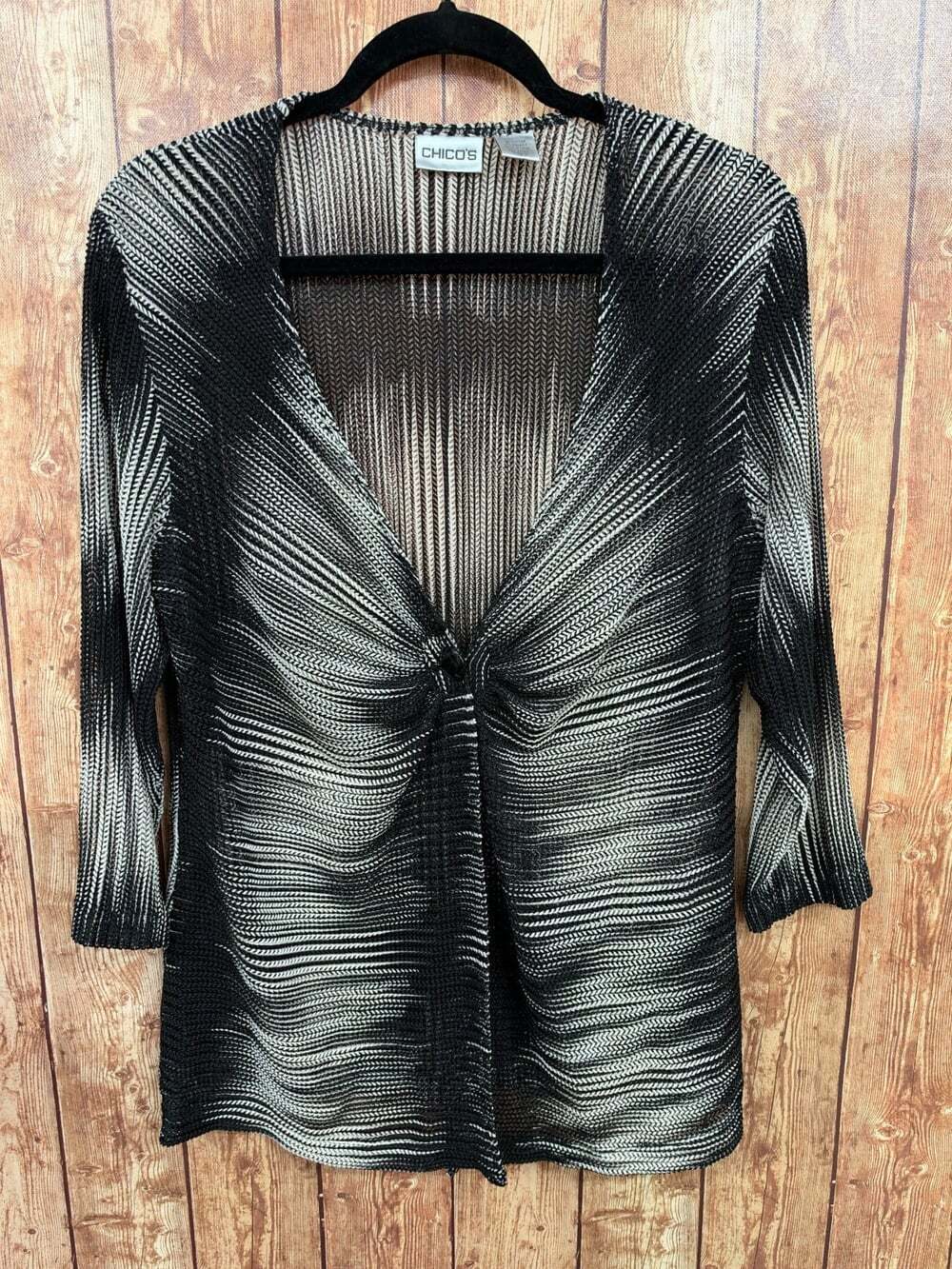 Chico’s Top Blouse Women's Size 2 Black White Crinkle Striped One Button Ombre